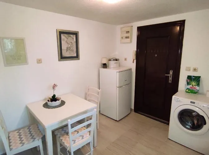 Bellus Apartment-completely Renovated Apartament