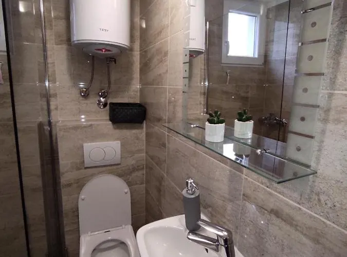 Bellus Apartment-completely Renovated Apartament *